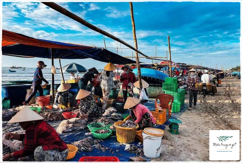 chợ cá phú yên